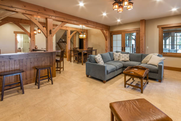 Lots of space in new basementroom with kitchenette and bar